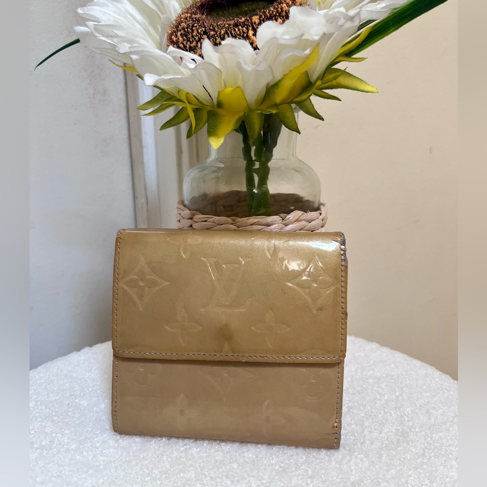 Louis Vuitton Vernis Compact Wallet